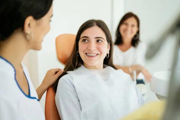 What Should You Look for In A Family Dentist Simi Valley